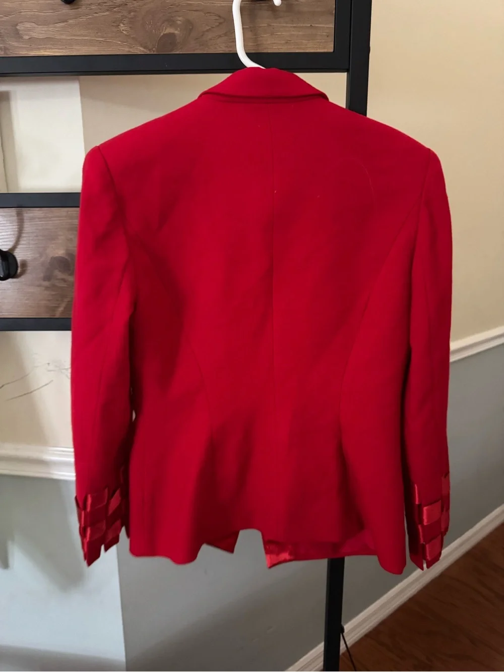 Lulu bravo red jacket